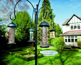 Birds A01343 Complete Feeding Station Kit Lifestyle